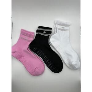 3 Pairs Alo Yoga Women's Pulse Grip Socks M/L for shoe size 8-11